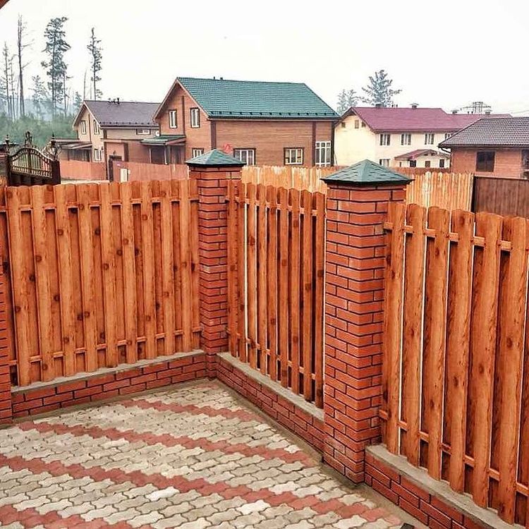Забор из металлоштакетника